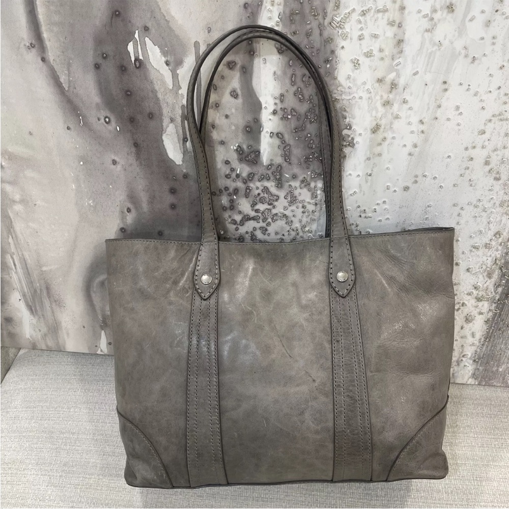 🩶🤍Frye Melissa Leather Shopper Tote ICE Grey $358 - Picture 9 of 12